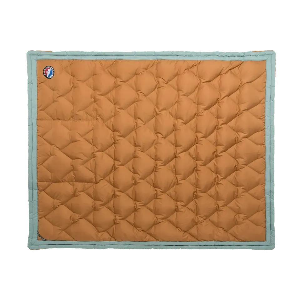 big-agnes-camp-quillow-convertible-camping-quilt-pillow image 1