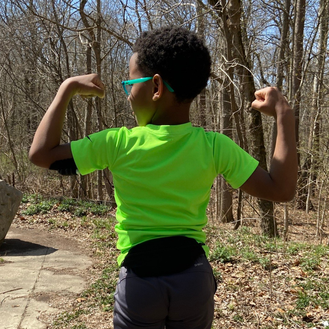 spibelt-kid-s-play-proof-running-belt-for-insulin-pump-cgm-epipen image 2