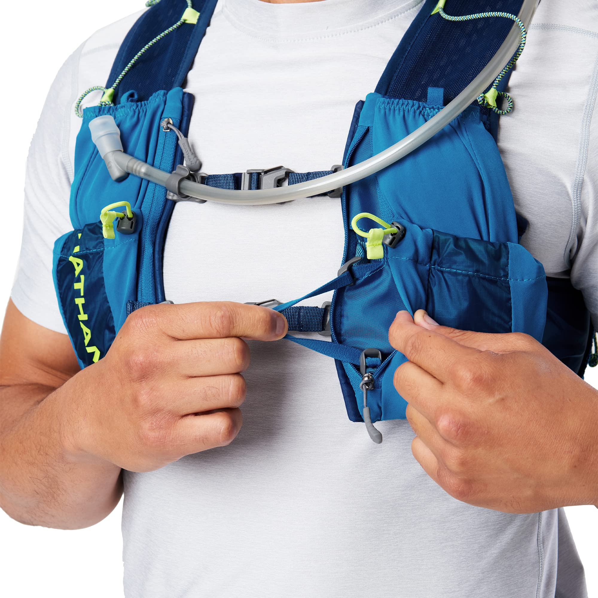 nathan-vapor-air-3-0-7-liter-hydration-vest-with-2l-bladder-air-mesh-shoulder-st image 8