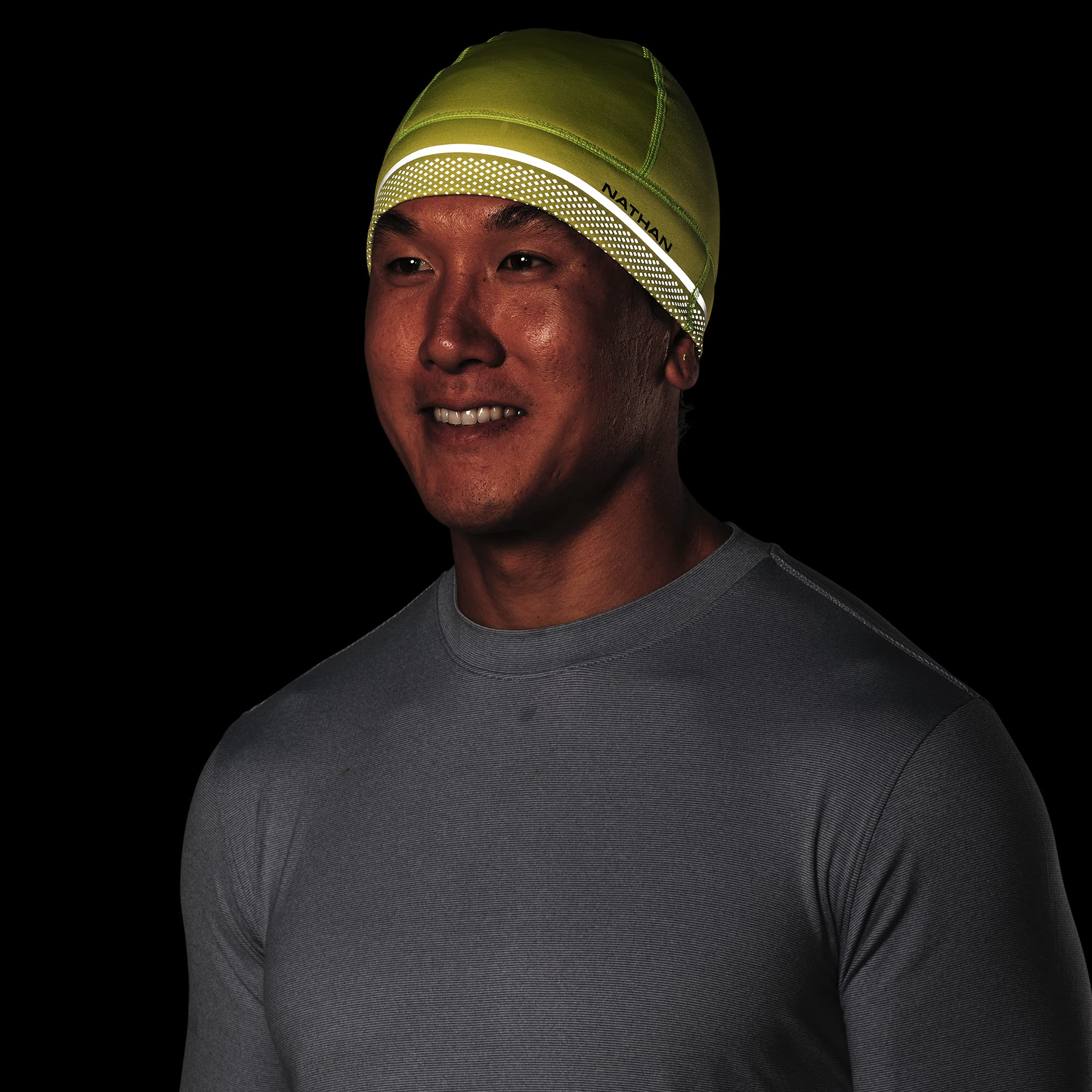 nathan-hypernight-reflective-beanie-osfm-winter-running-beanie-with-360-reflecti image 5