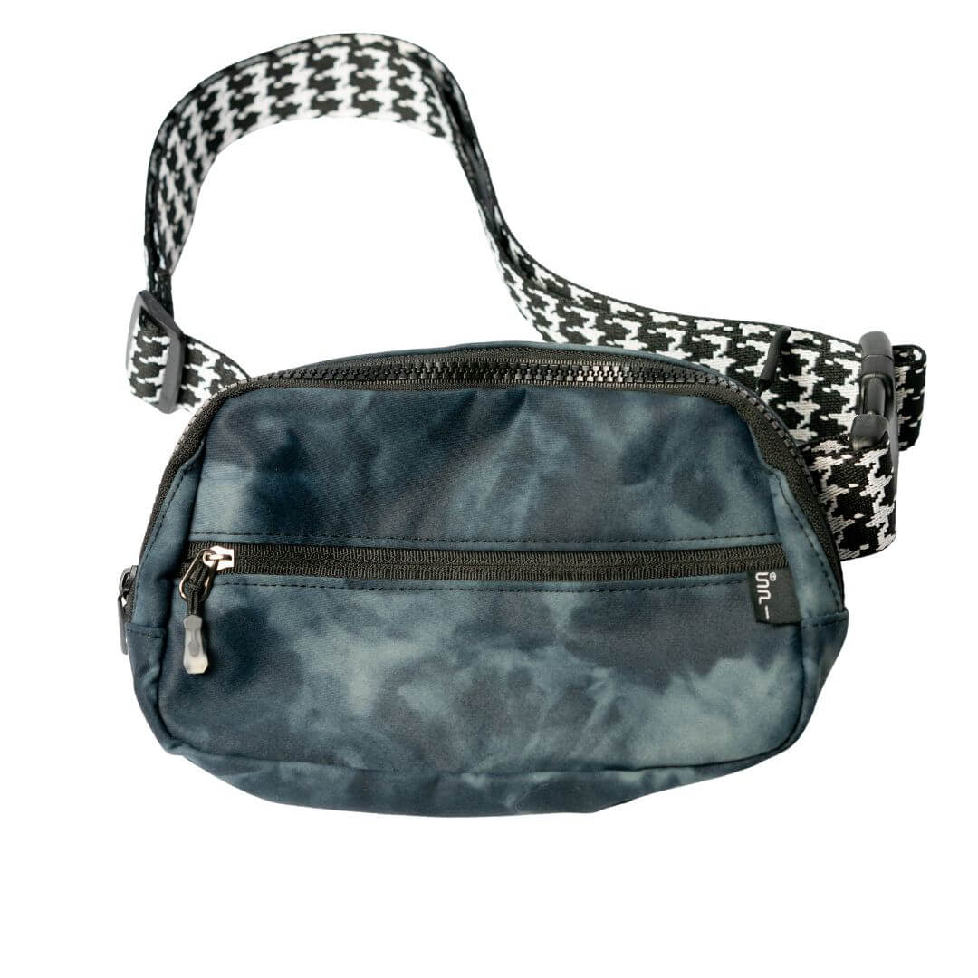 spibelt-crossbody-bag-adjustable-strap-everyday-shoulder-or-waist-bag-for-phone- image 2