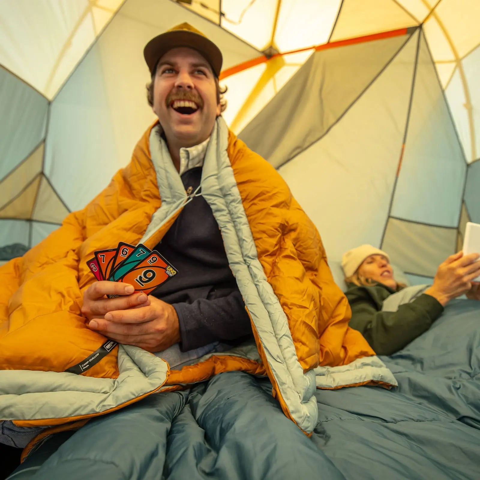 big-agnes-camp-quillow-convertible-camping-quilt-pillow image 6